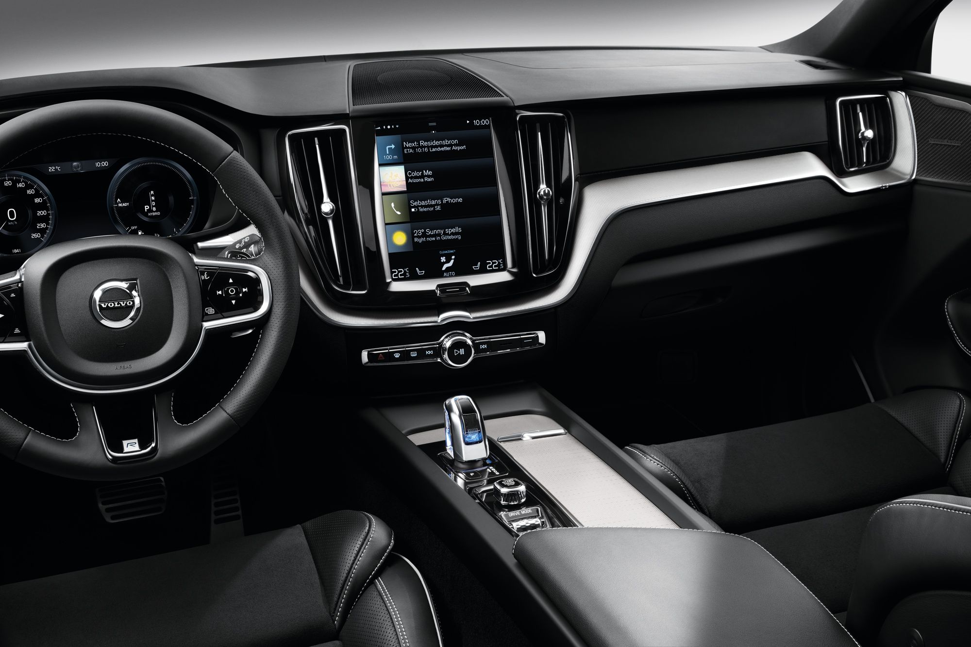 Volvo XC60 Recharge é o SUV que combina com qualquer garagem11