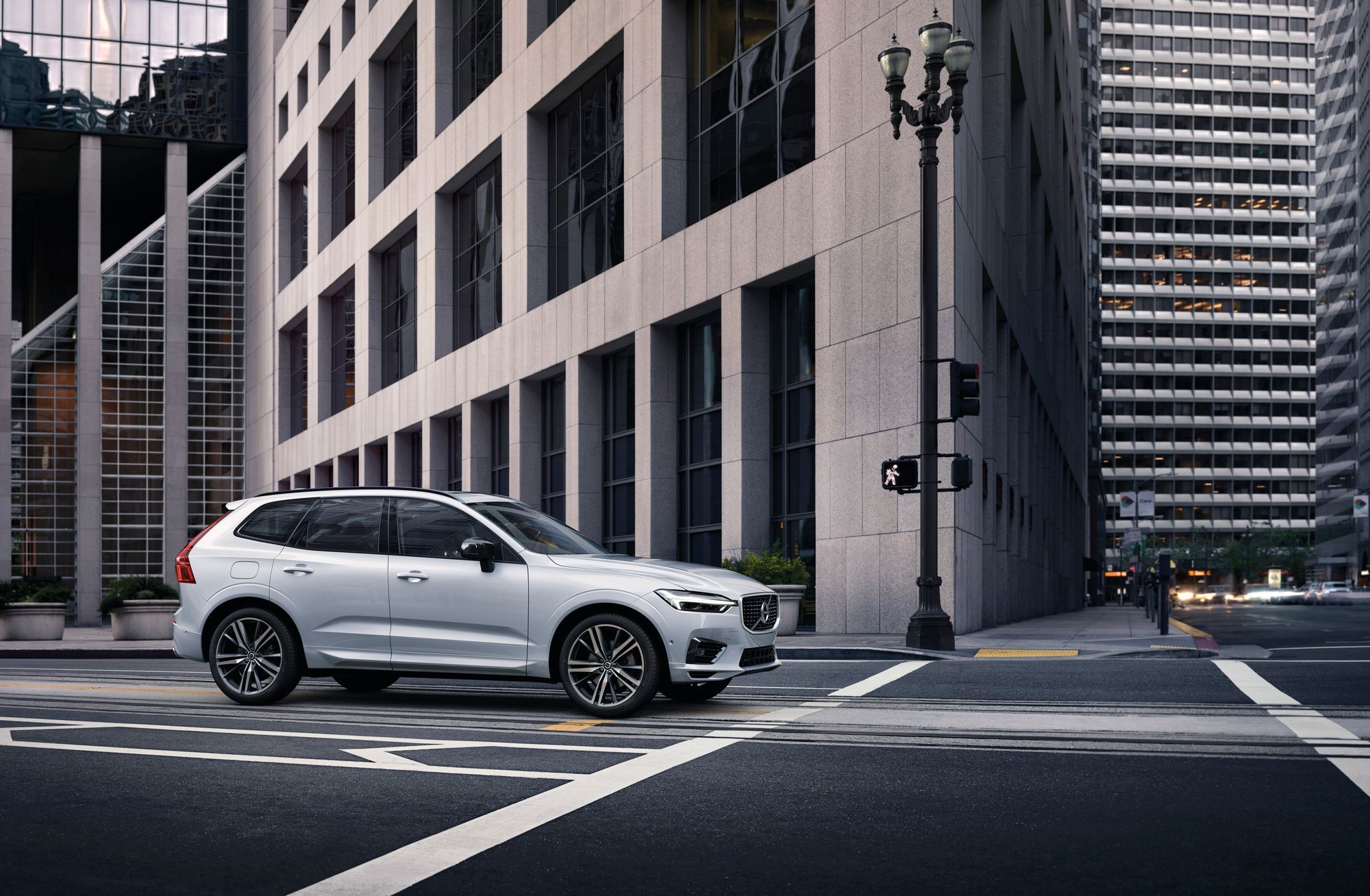 Volvo XC60 Recharge é o SUV que combina com qualquer garagem9