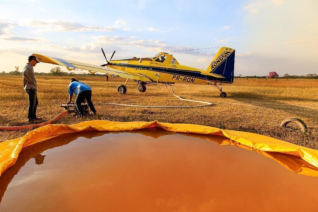 avioes entram em acao para auxiliar no combate a incendio no pantanal mato grossense