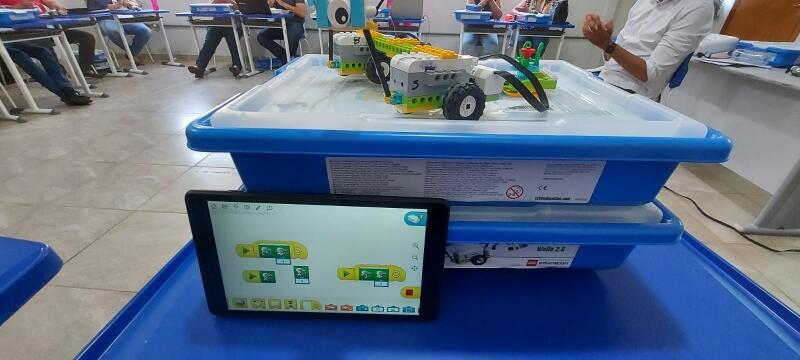 educadores recebem formacao em robotica para expandir trabalhos pedagogicos