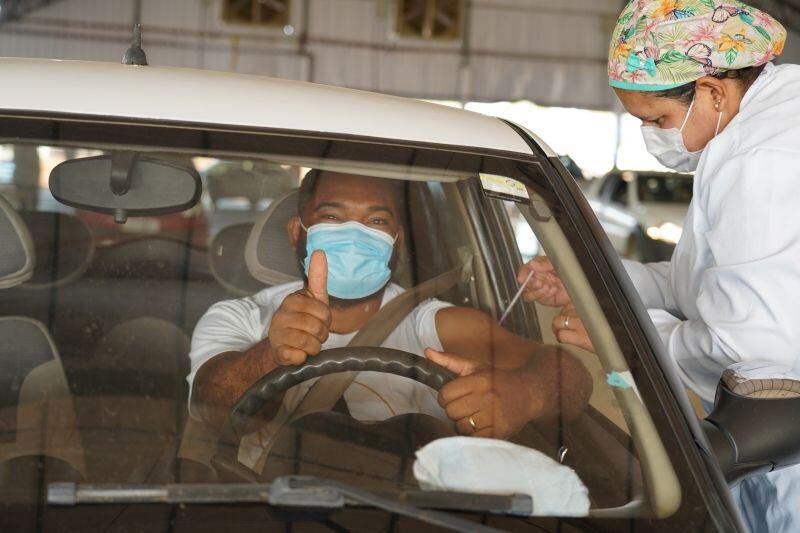 em dois dias mais de 3 mil pessoas sao vacinadas contra a covid 19