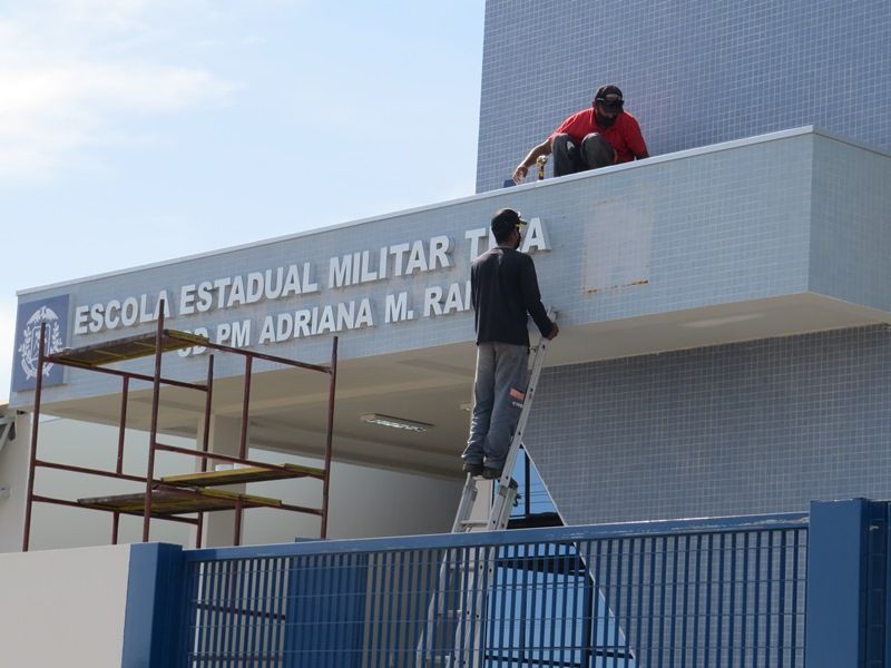 escola militar nova fachada