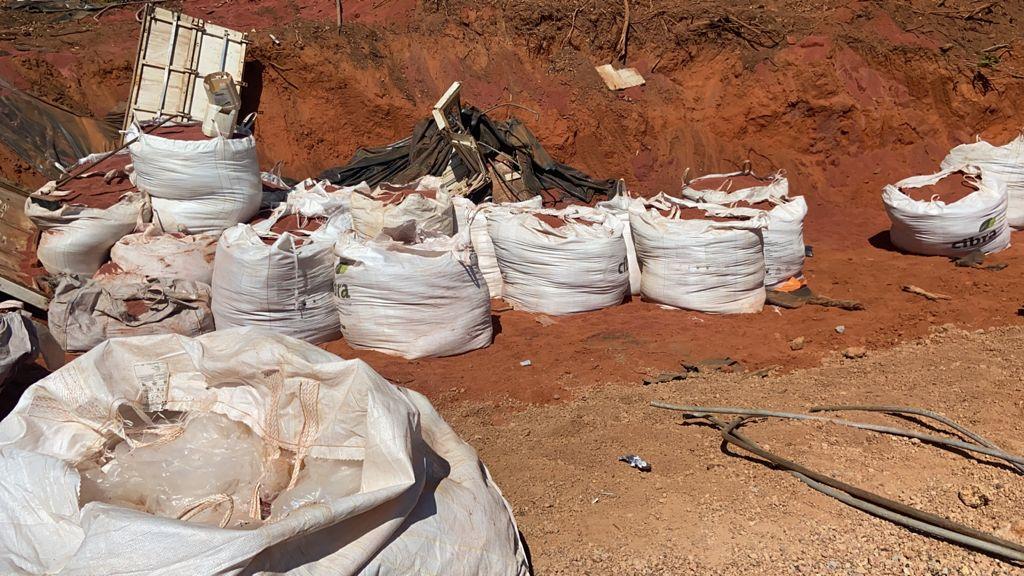 policia militar prende sete pessoas e recupera 21 toneladas de fertilizante agricola furtado