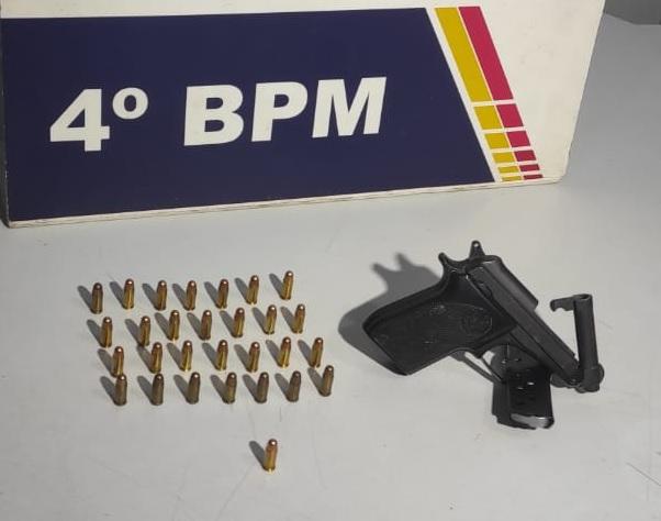 policiais sao acionados e encontram pistola em bagagem de passageiro no aeroporto
