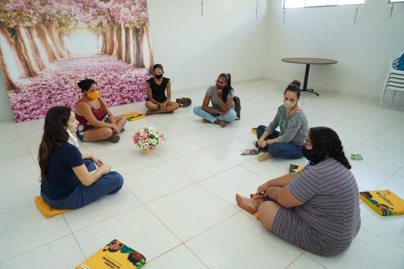 secretaria de cultura realiza roda de conversa com pais e criancas