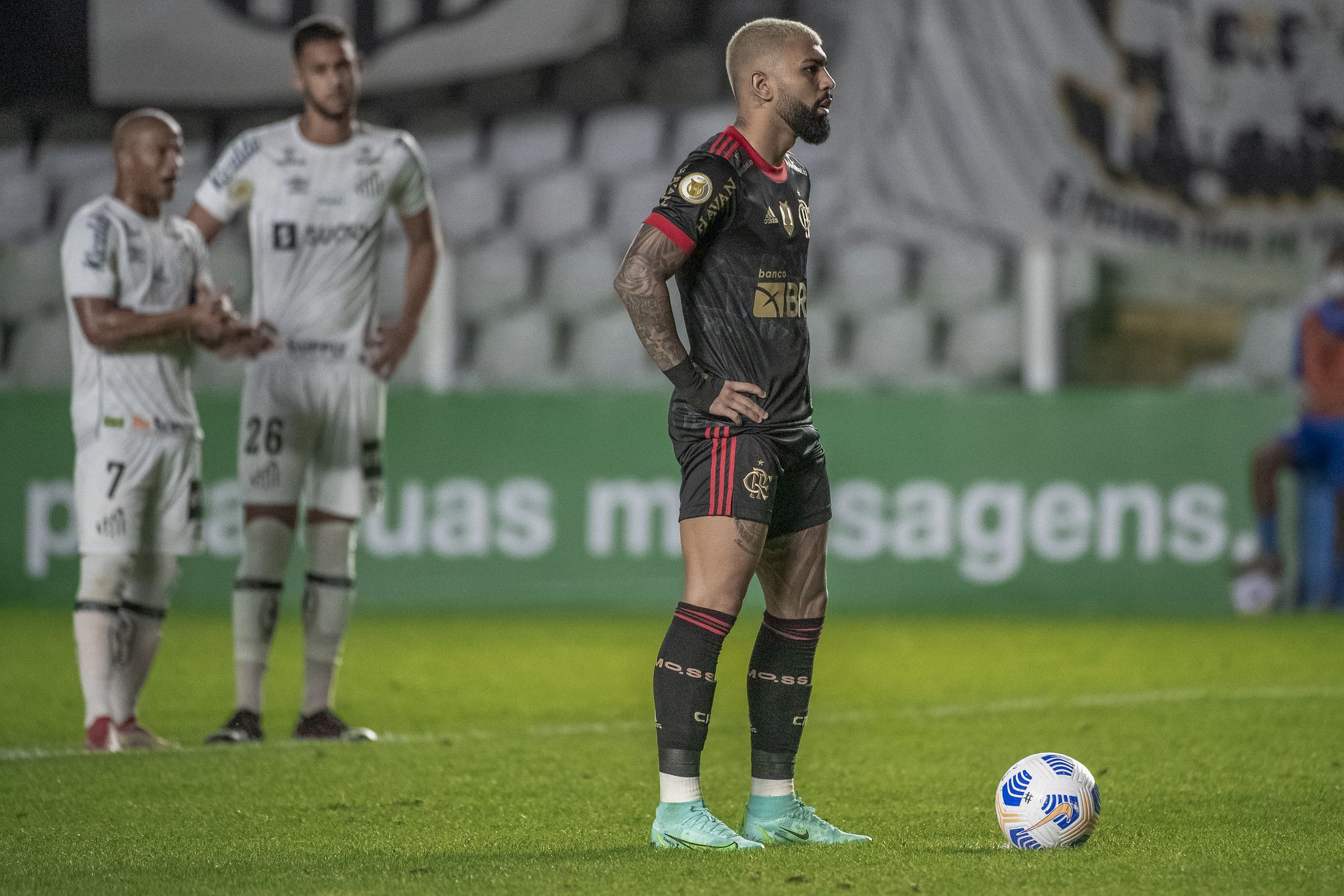 Enfermeiro explica faixa na mão de Gabigol em jogos do Flamengo 2 51409245883 c8273aed52 k