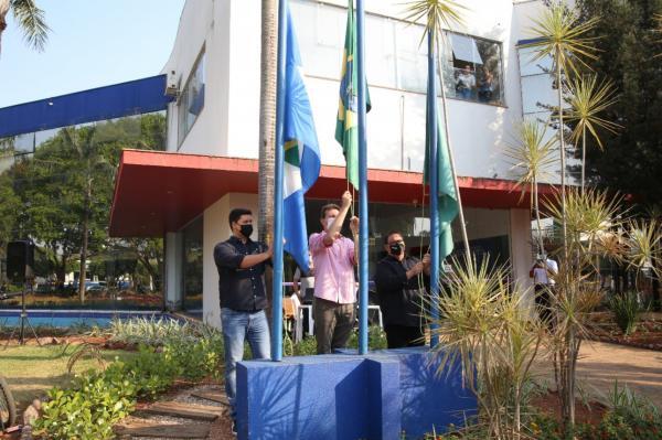 ato civico e hasteamento de bandeiras abre oficialmente a semana da patria em sorriso