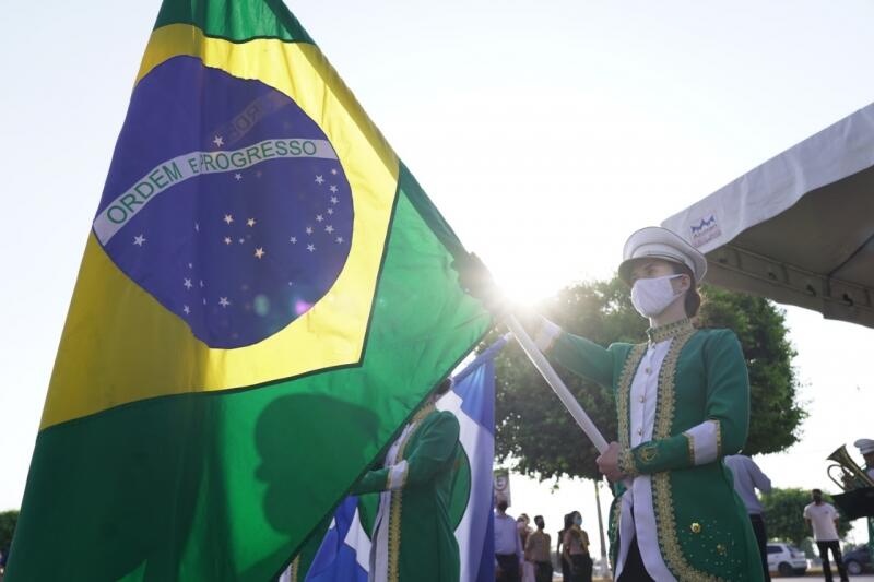 ato civico marca comemoracao do dia da independencia em lucas do rio verde