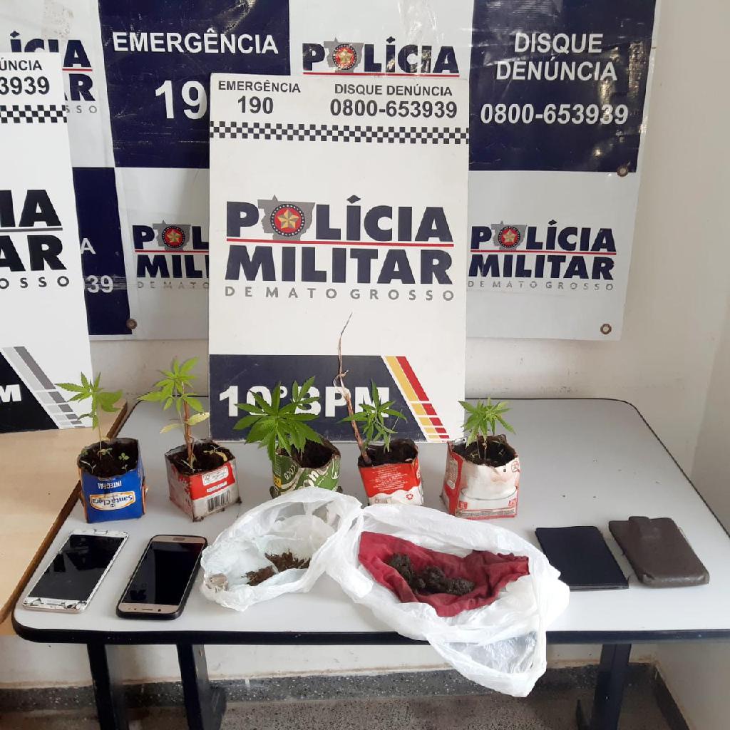 dupla e presa pela pm secando folhas de maconha no telhado em cuiaba