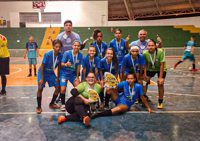 equipes do viva lucas representam o municipio em competicao regional de futsal