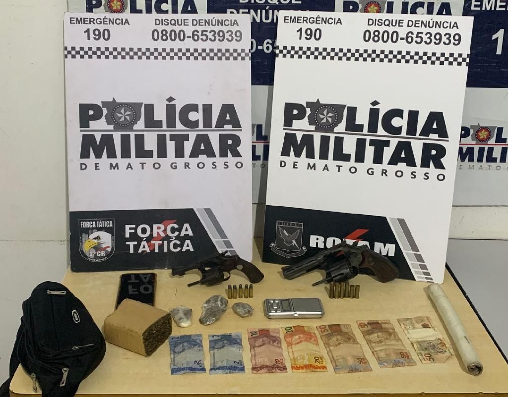 forca tatica desarticula quadrilha e apreende maconha dinheiro e armas