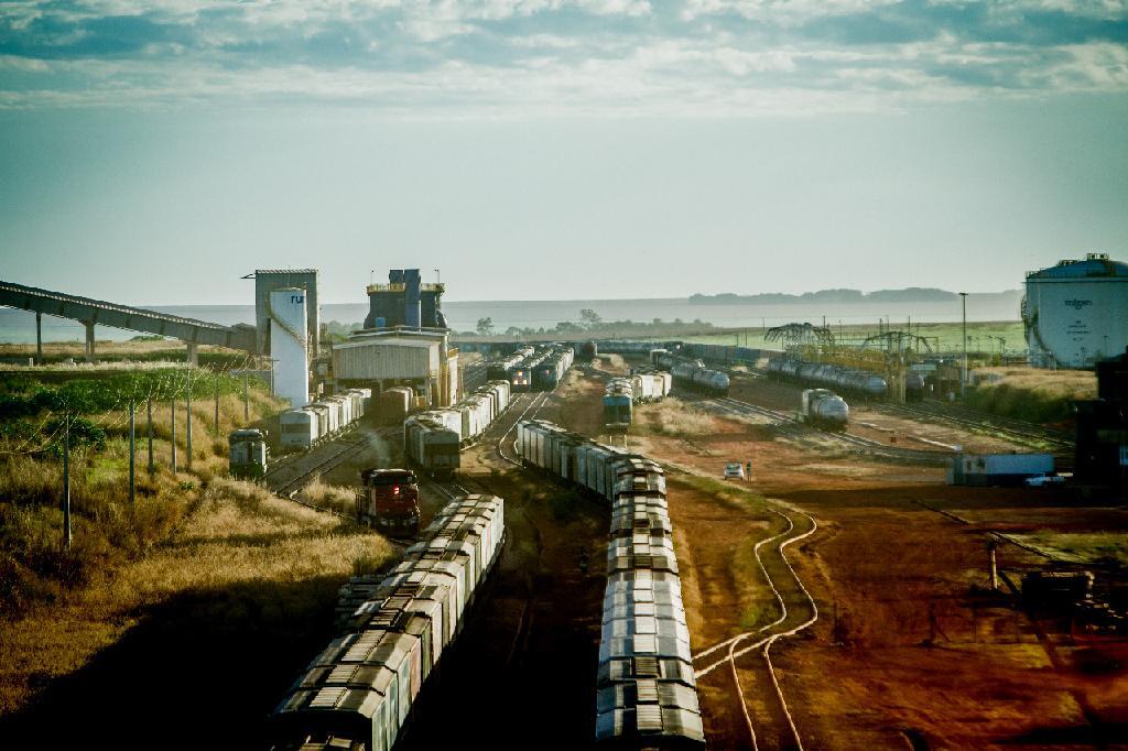 ferrovia em mato grosso