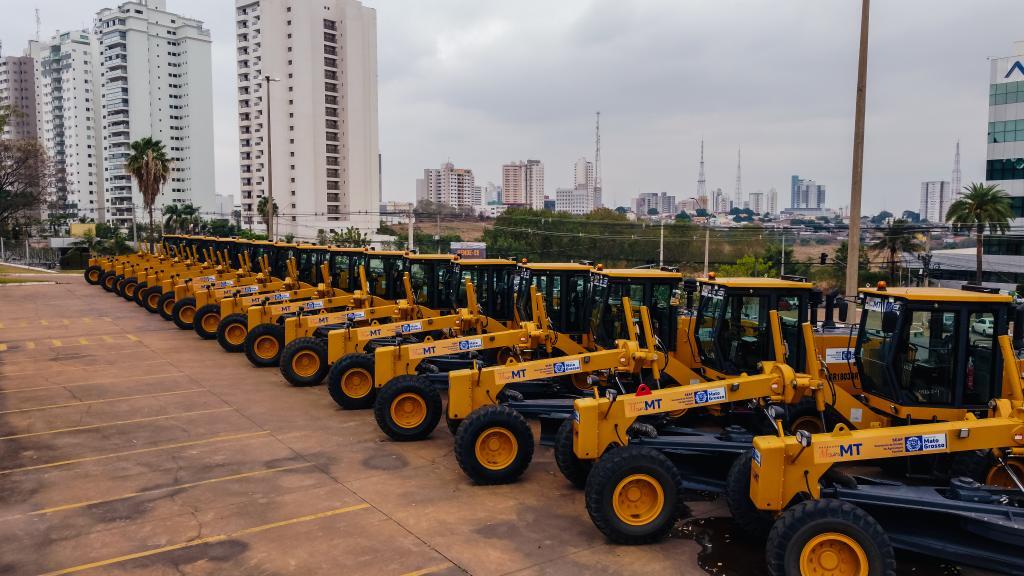 governo transfere para outubro entrega de maquinas e equipamentos