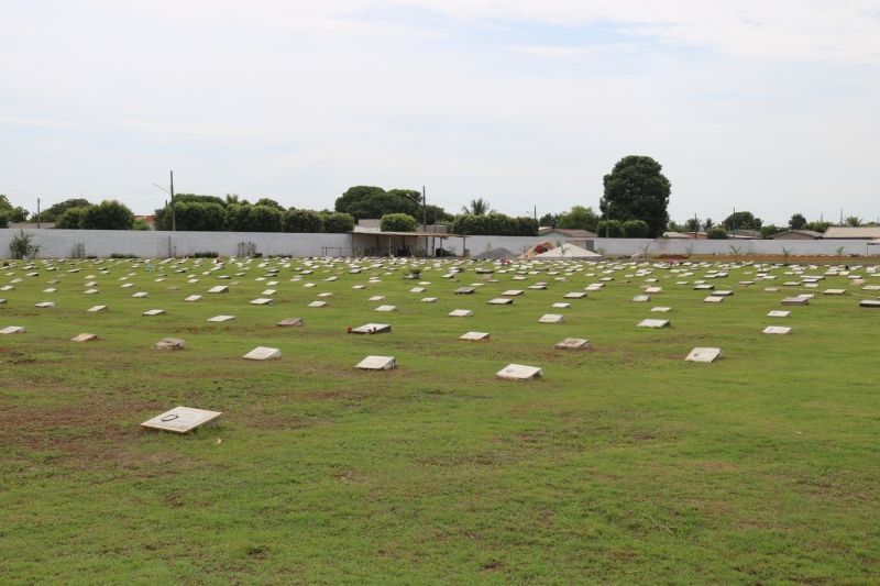 pouco mais de 40 dos cadastros de tumulos do cemiterio municipal foram atualizados
