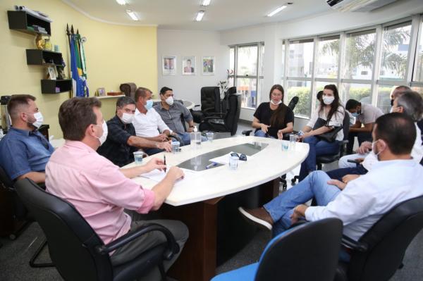 prefeitura assina termo de colaboracao com associacao focinhos carentes