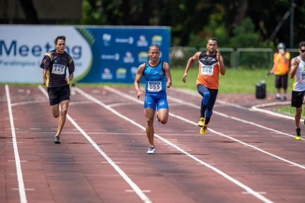 atleta paralimpico de sorriso e ouro no meeting loterias caixa no df