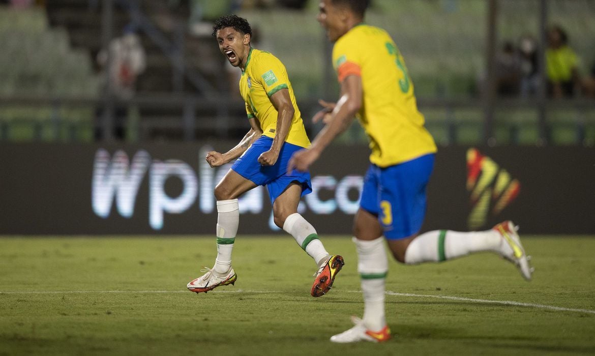 brasil joga mal mas vence venezuela nas eliminatorias