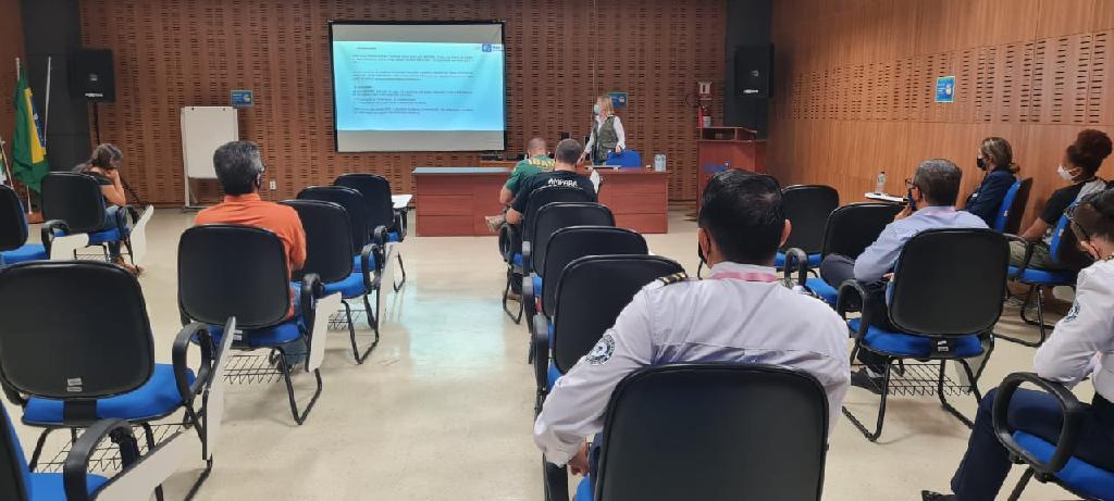 palestra sobre combate ao trafico de animais silvestres via aeroporto e apresentada no marechal rondon