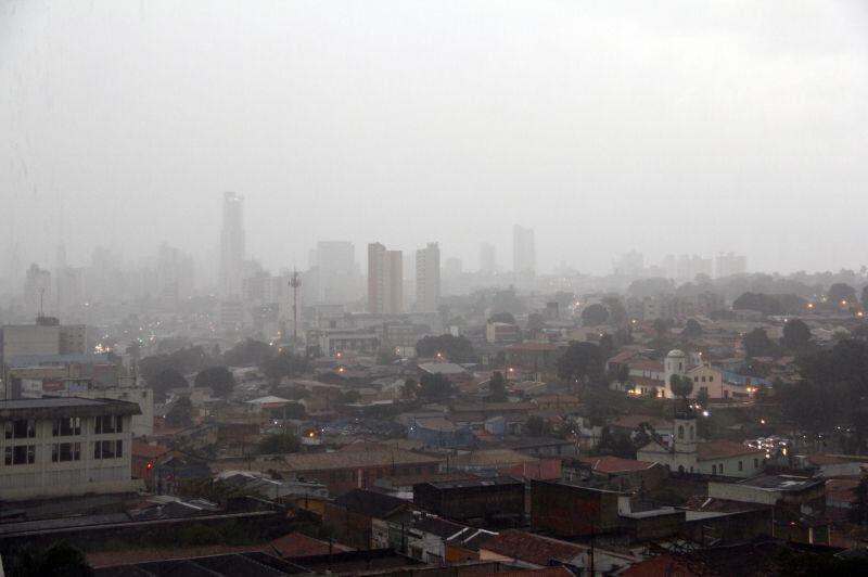 prefeitura de cuiaba alerta que video de grande alagamento na prainha e antigo