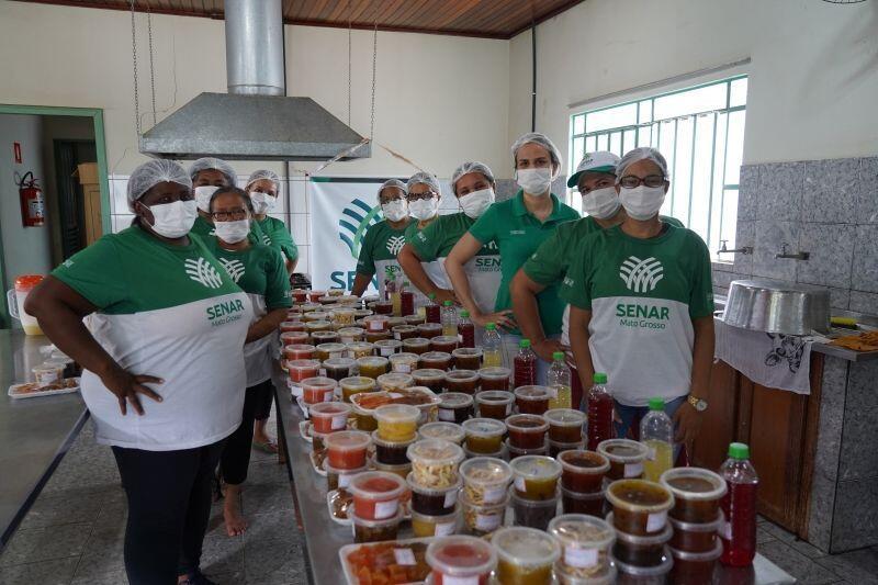 curso de conserva de frutas leva as participantes mais uma alternativa de fonte de renda