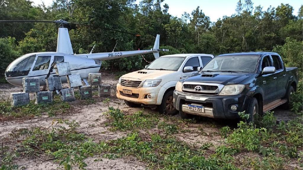 forcas de seguranca apreendem helicoptero com mais de 324kg de cocaina em comodoro