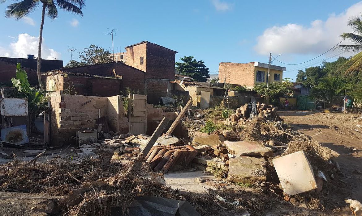 agencia brasil explica o que sao estados de emergencia e calamidade