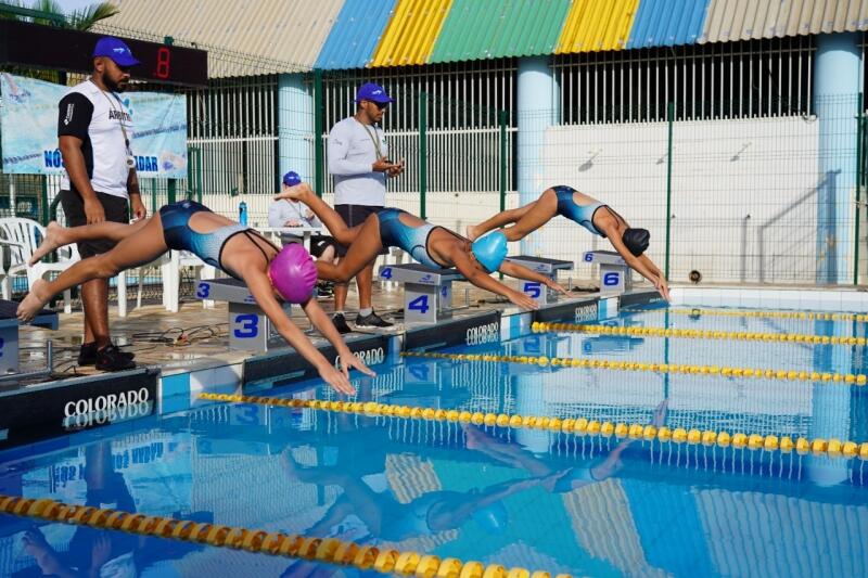 alunos do ‘nos podemos nadar’ ganham mais de 400 medalhas em disputa estadual