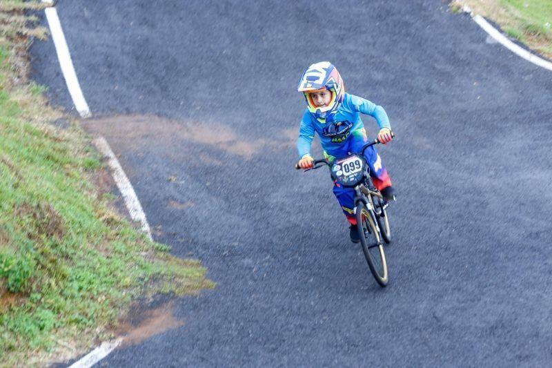 bicicross de lucas do rio verde e destaque em competicao estadual