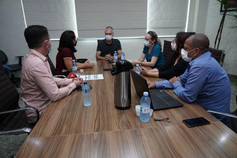 estrutura da rede municipal de educacao atrai visita de assessores de sergipe