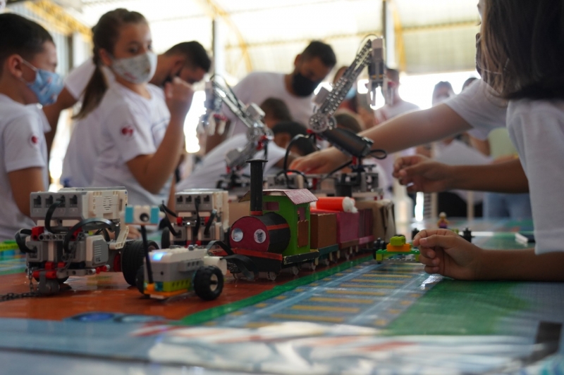 ferrovia e tema do 1° torneio de robotica de lucas do rio verde