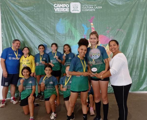 handebol feminino de sorriso e campeao estadual na categoria mirim