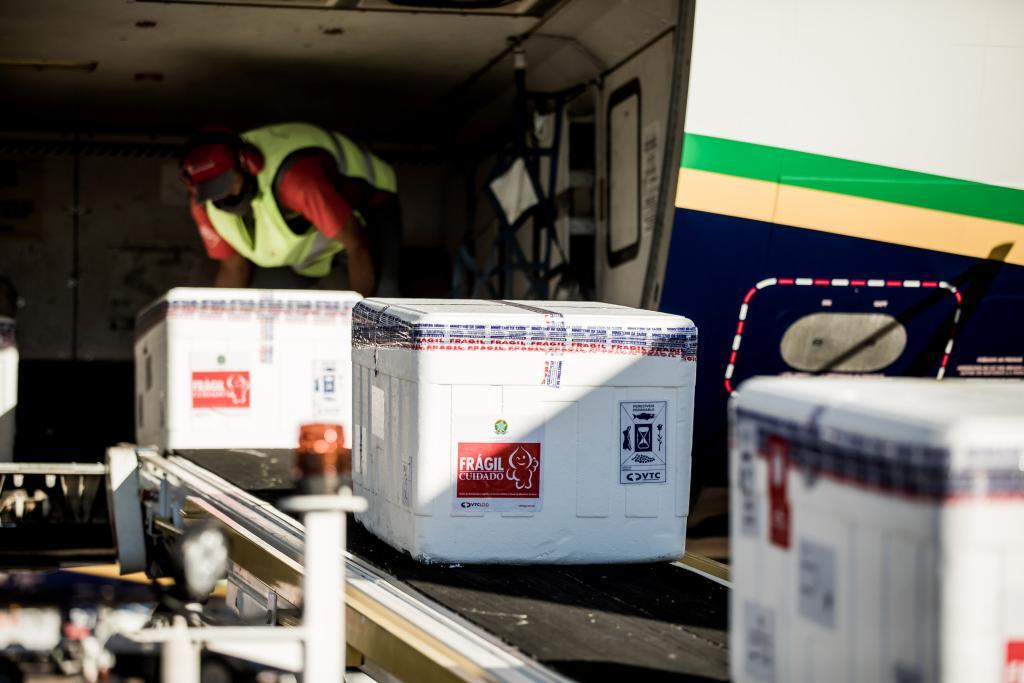 mato grosso recebe 144 930 doses de vacina contra a covid 19 nesta segunda e terca feira 06 e 07