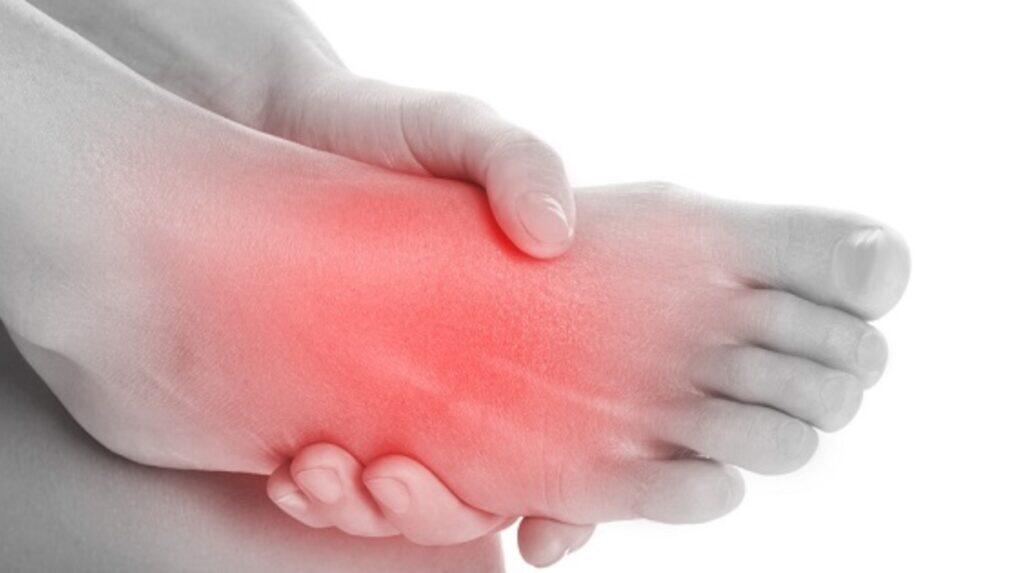 O que é tendinite ou inflamação do peito do pé? CenárioMT O que é tendinite ou inflamação do peito do pé? CenárioMT