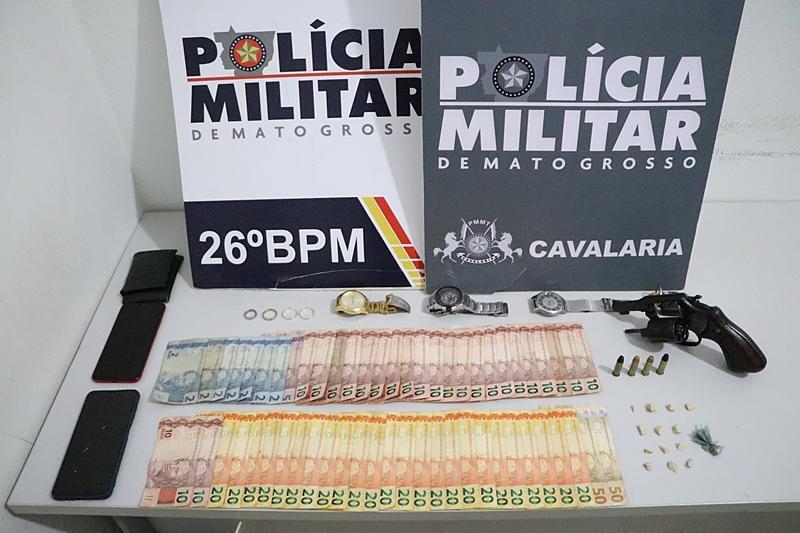 quadrilha e presa em flagrante com drogas arma e dinheiro no interior