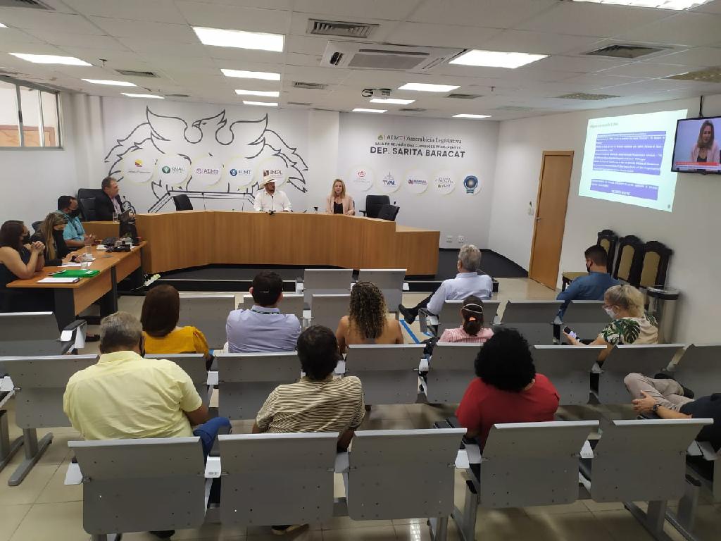 sema apresenta relatorio de gestao de recursos hidricos 2021