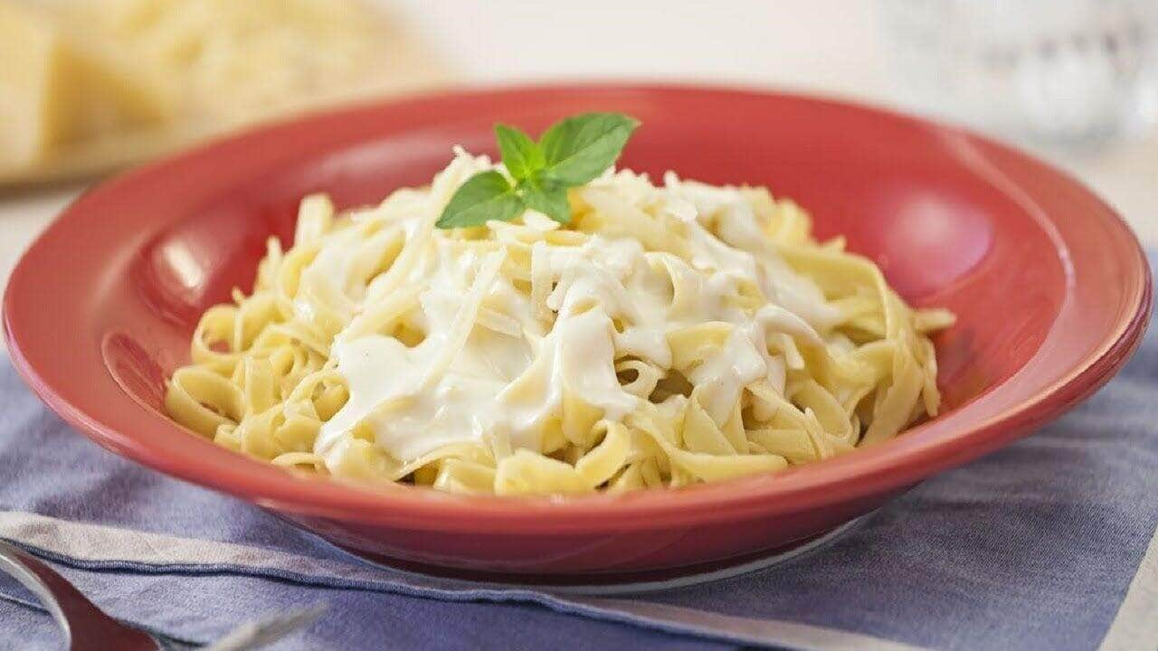 macarrão com molho branco