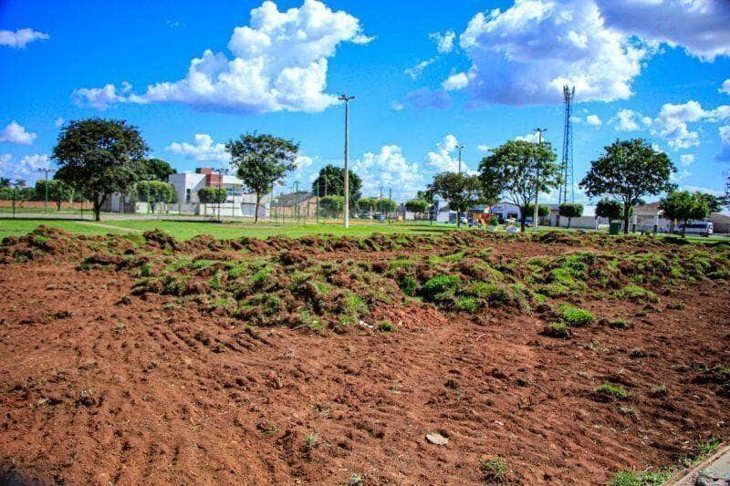 prefeitura de lucas do rio verde inicia obras de revitalizacao na praca do bairro veneza