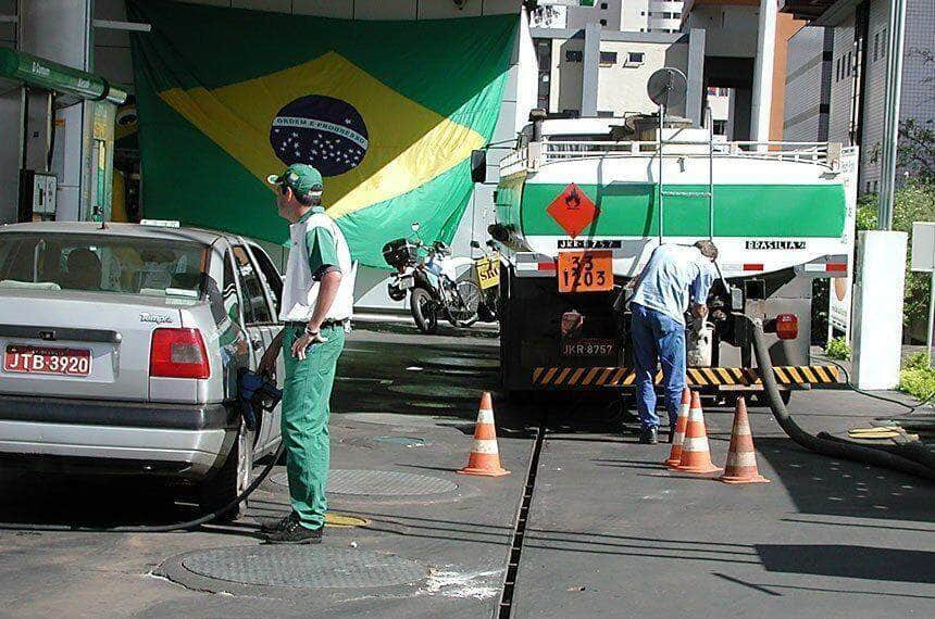 senadores criticam reajustes nos combustiveis e defendem projetos para conter precos