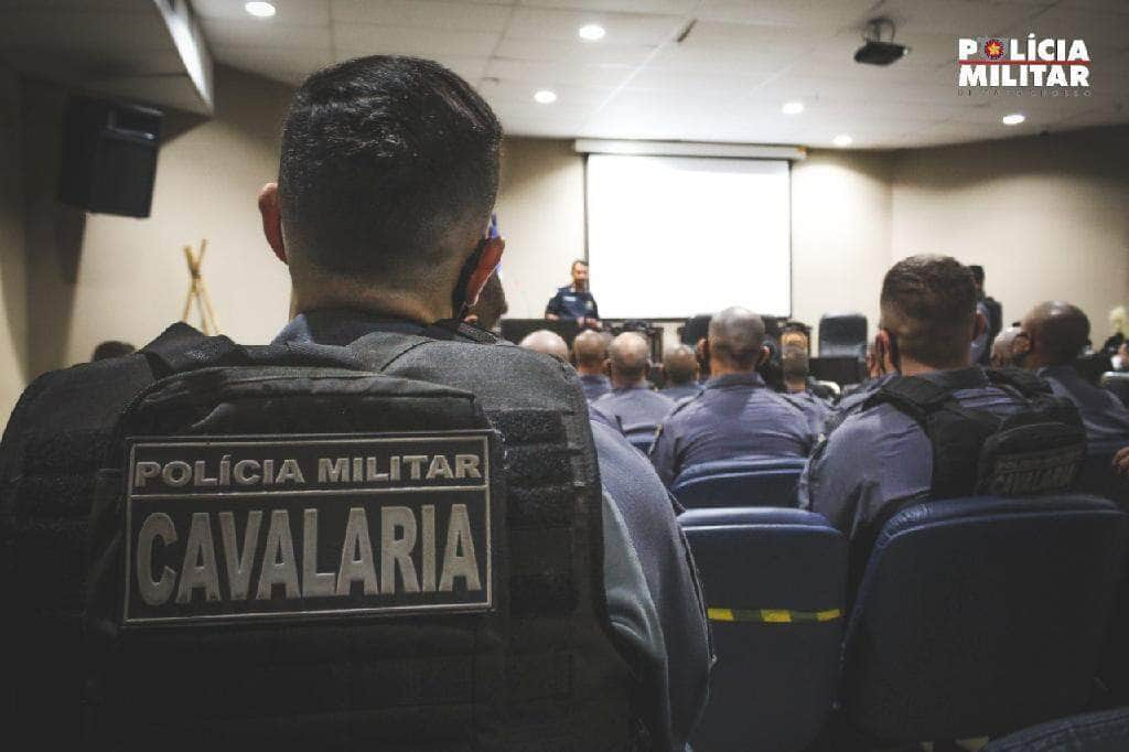 policiais de cinco estados participam do curso de policiamento montado da pmmt