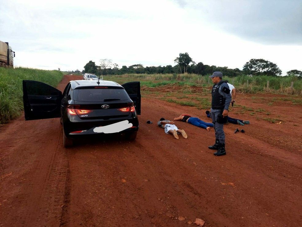 Motorista de aplicativo é amarrada por dois adolescentes e uma mulher durante um assalto em Itaúba