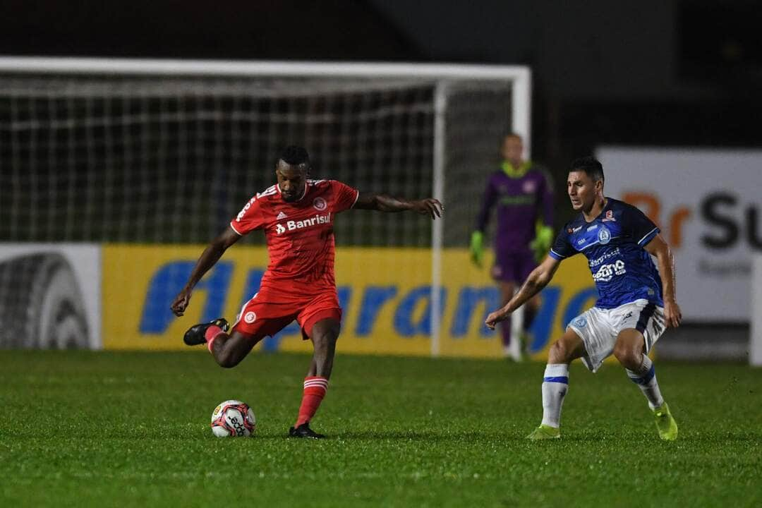 Inter enfrenta o Aimoré pelo Gauchão