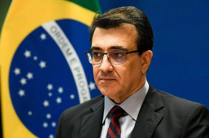 chanceler carlos franca fala na cre sobre consequencias da guerra para o brasil