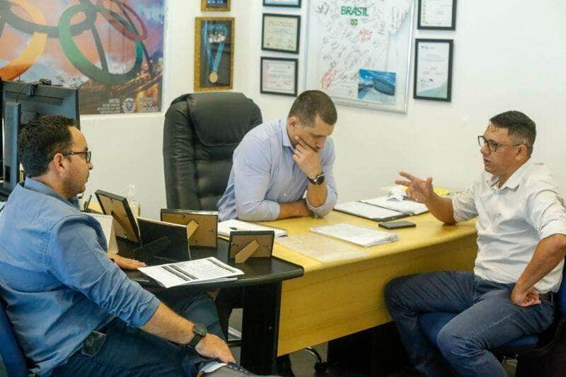 equipe do esporte discute parcerias com o estado durante visita a cuiaba