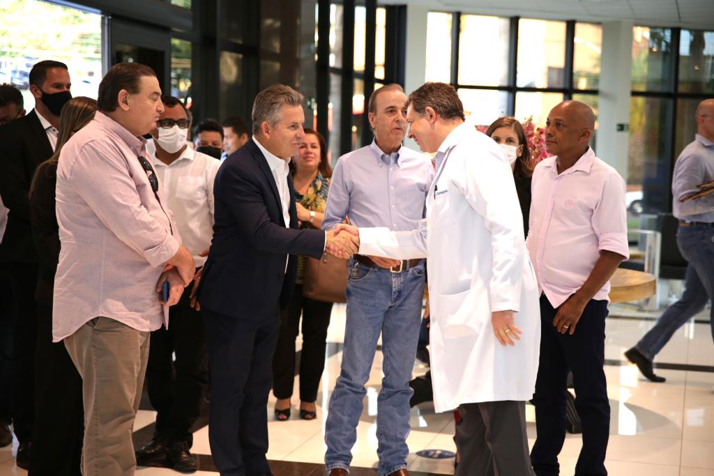 governador faz parceria para construir centro de prevencao e tratamento de cancer em mt