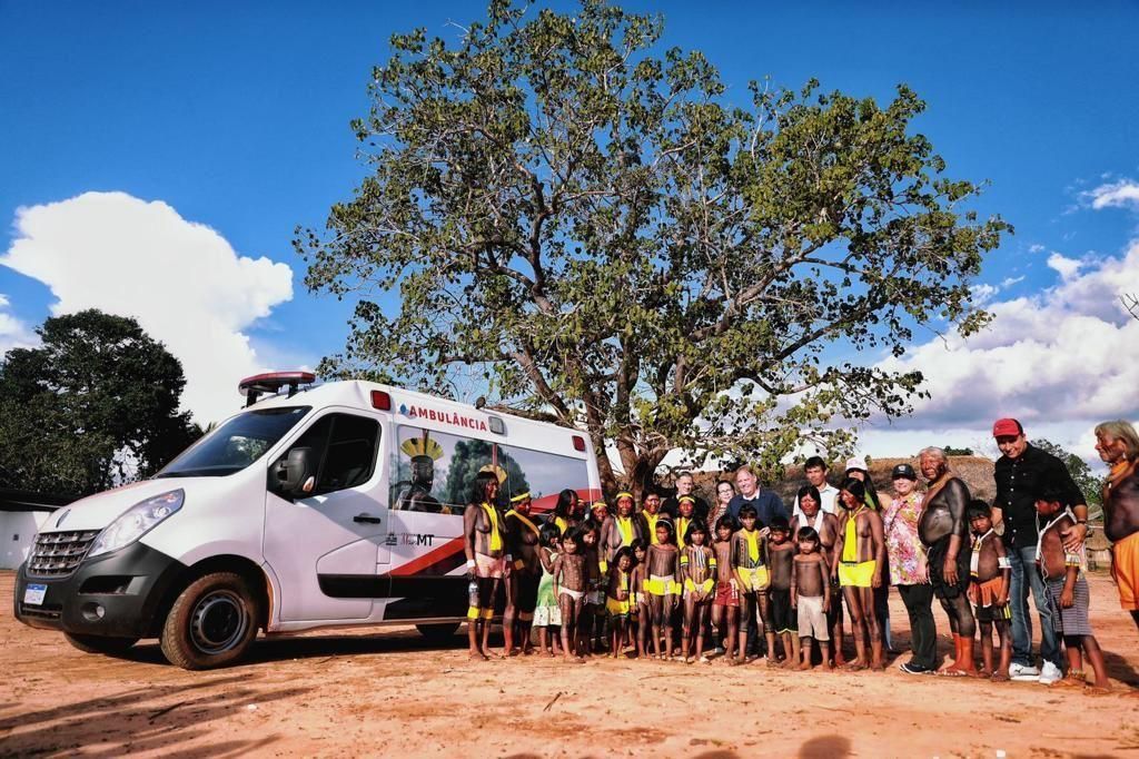governo de mt entrega ambulancia e reforma da balsa na aldeia indigena piaracu