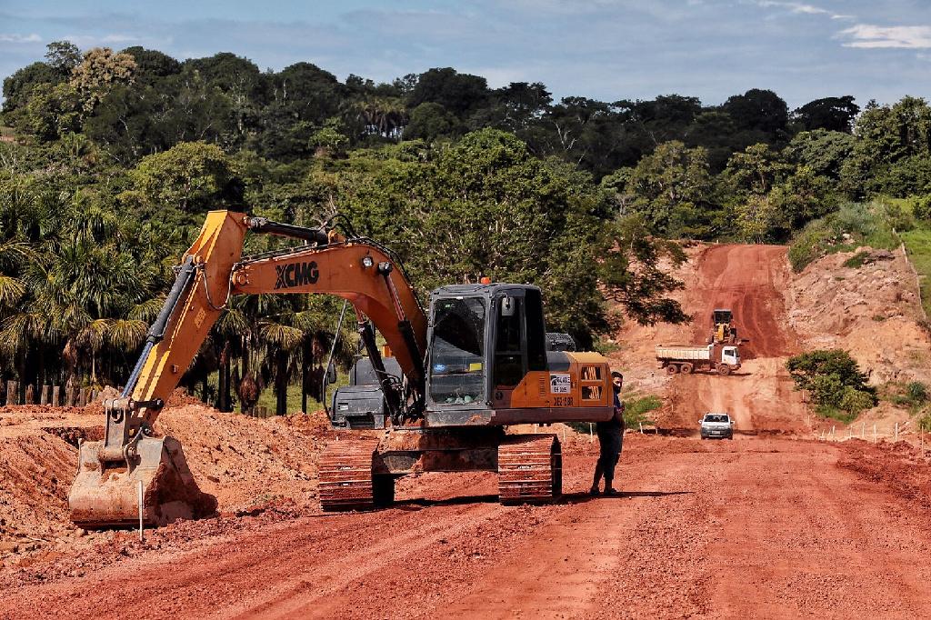 governo lanca licitacao para levar asfalto ate o distrito do aguacu