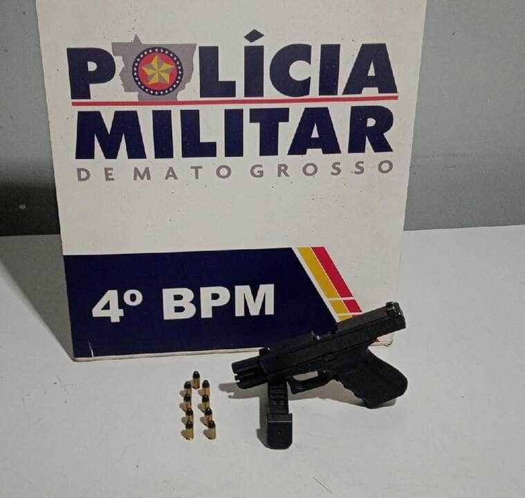 homem e preso por porte ilegal de arma apos efetuar disparos em frente a residencia