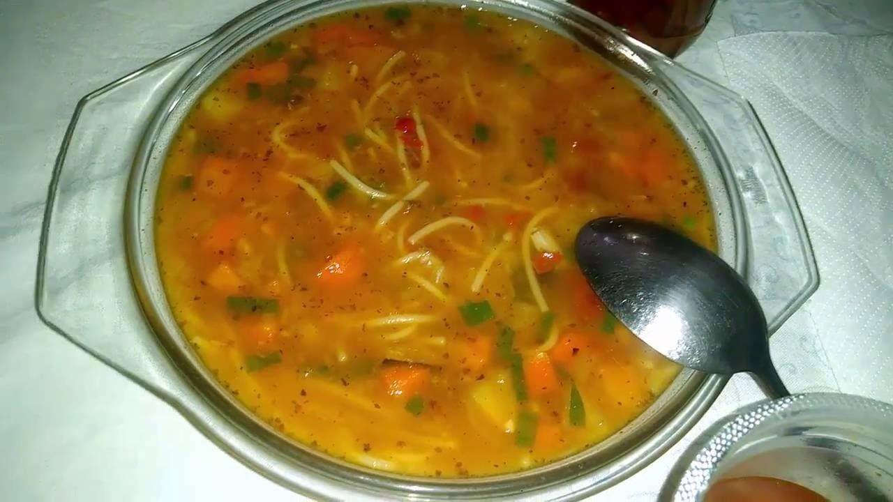 como fazer sopa de macarrão