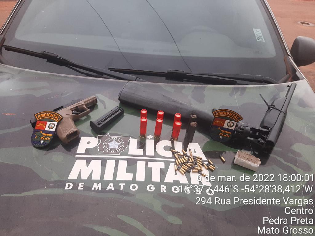 motoristas sao presos com armas de fogo e municoes em pedra preta