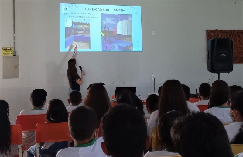 palestra em escola municipal de lucas do rio verde chama atencao para a importancia da agua